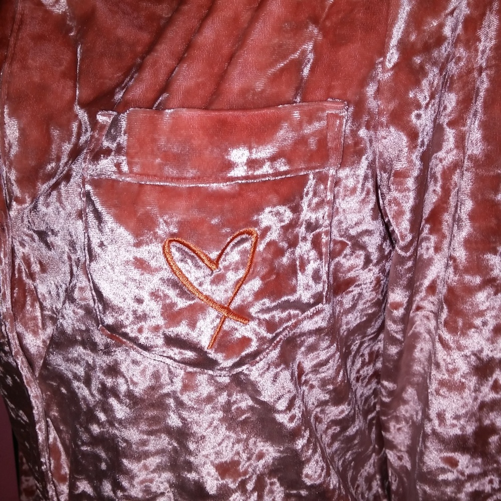 Victoria Secret Sleepwear Velvet Pajama Top - Picture 4 of 6